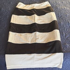 Lululemon Wide Stripe Pencil Skirt
